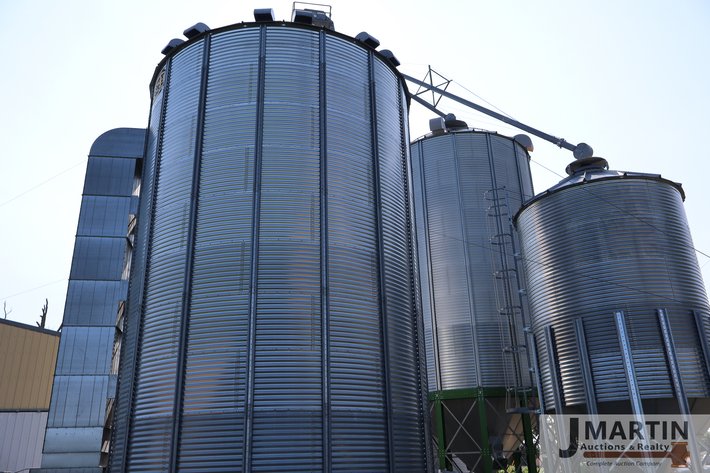 Image for Pete Burn’s Farm Grain System and Farm Machinery Online Auction