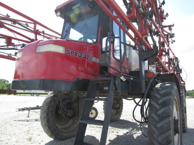 Image for FARM MACHINERY AUCTION-TRUCK 1