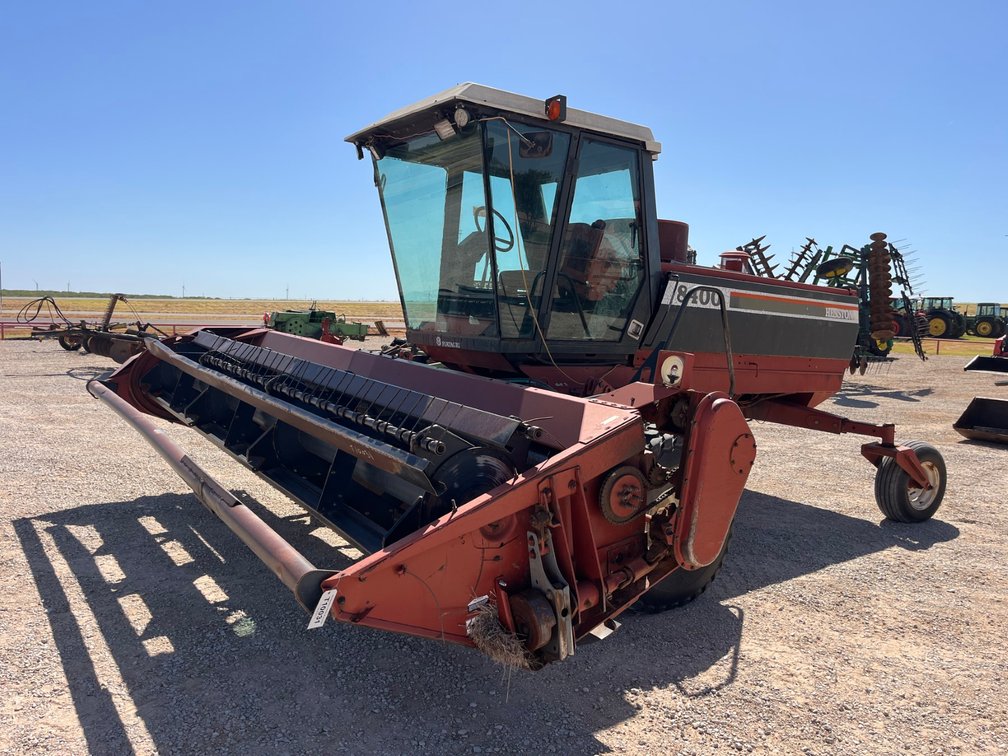 Hesston 8400