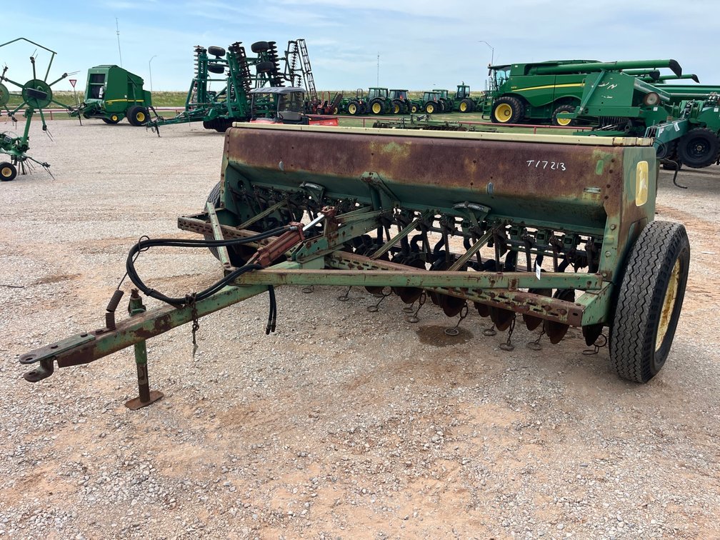 John Deere 8300 Drill