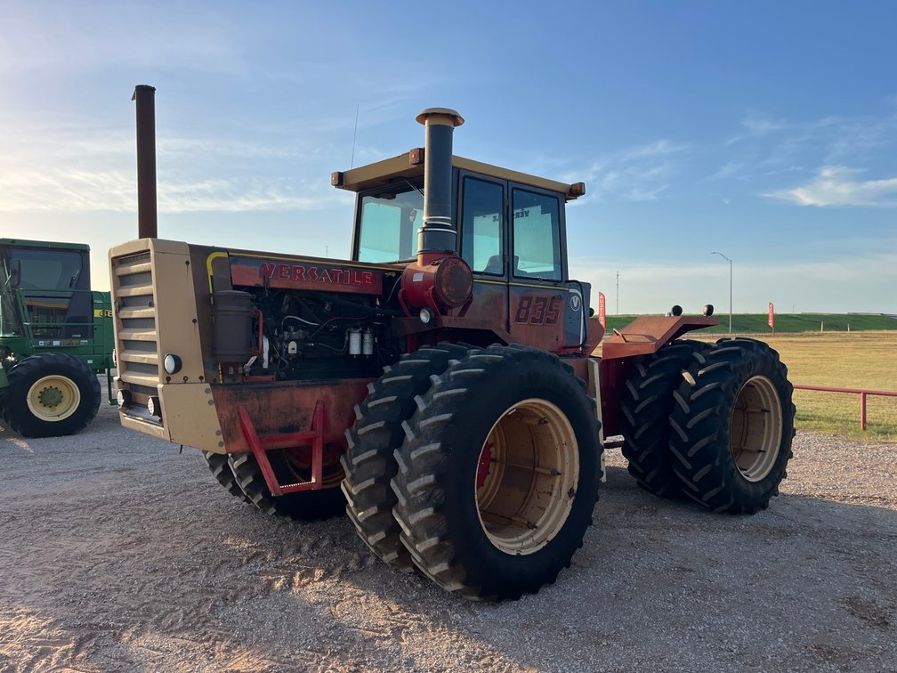 1978 Versatile 835 Tractor