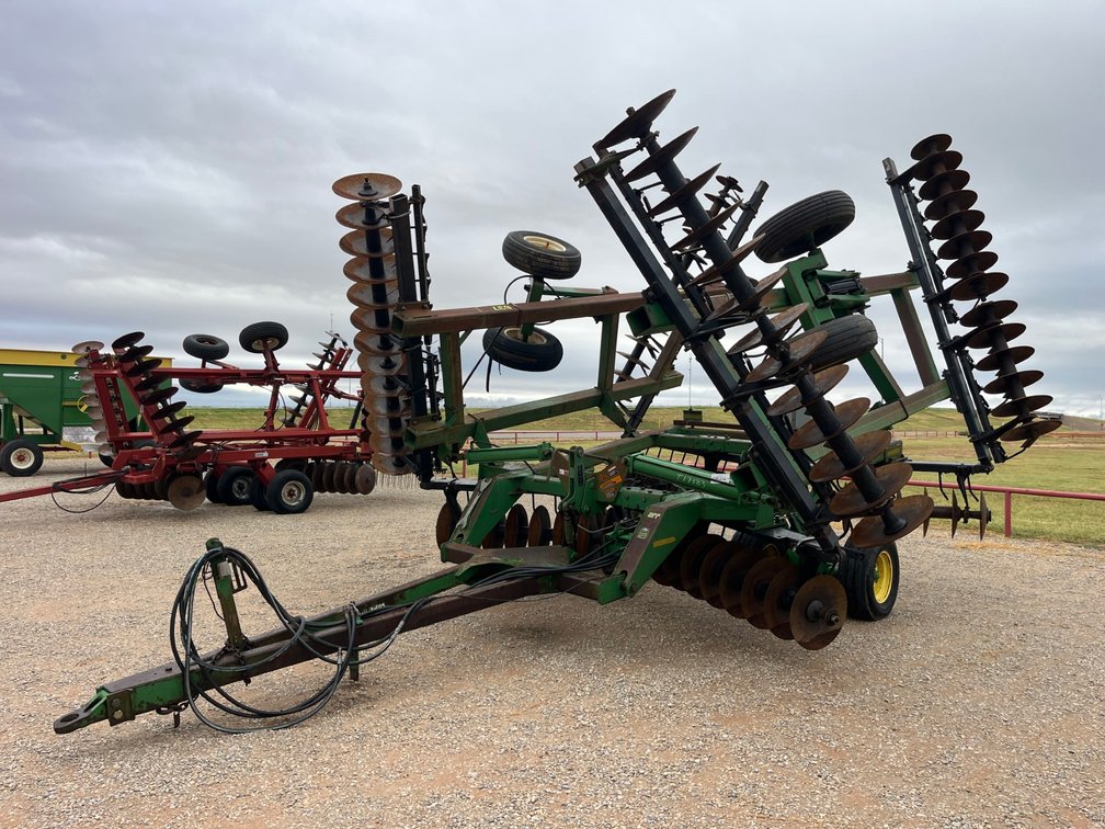 1998 John Deere 637 Disc