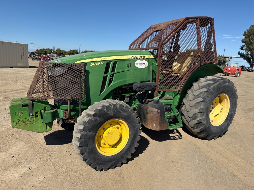 2014 John Deere 5085M 4WD Tractor