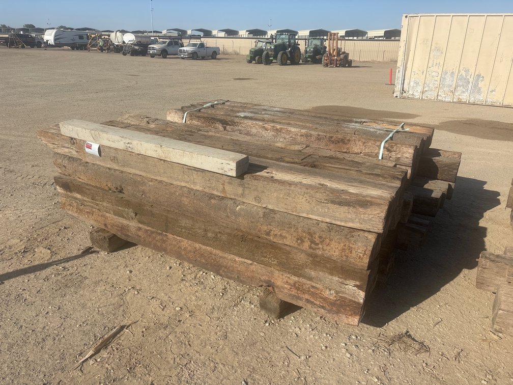 Qty of 35 Railroad Ties