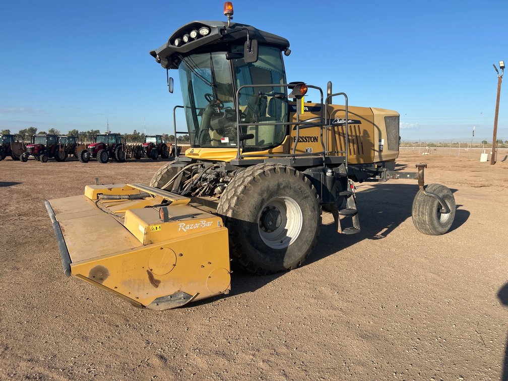 2018 Challenger WR9970 Windrower