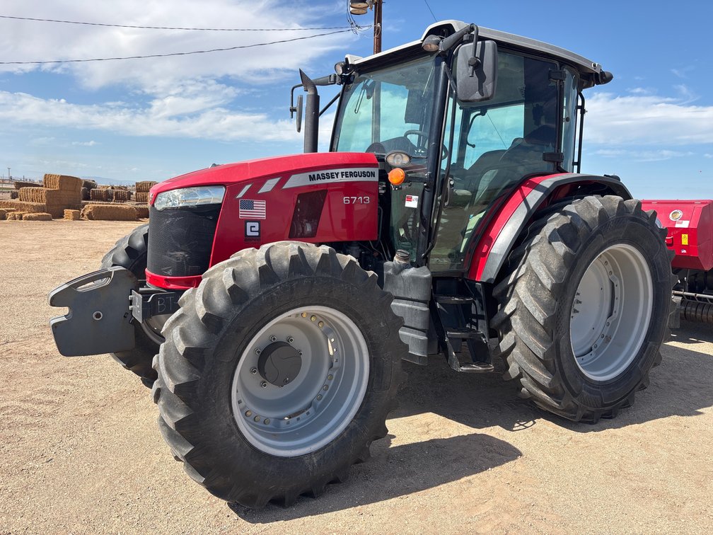 2020 Massey Ferguson 6713 4Wd Wheel Tractor