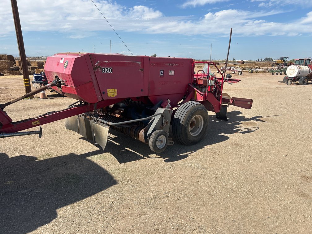 2014 Massey Ferguson MF1844S Center Feed Baler