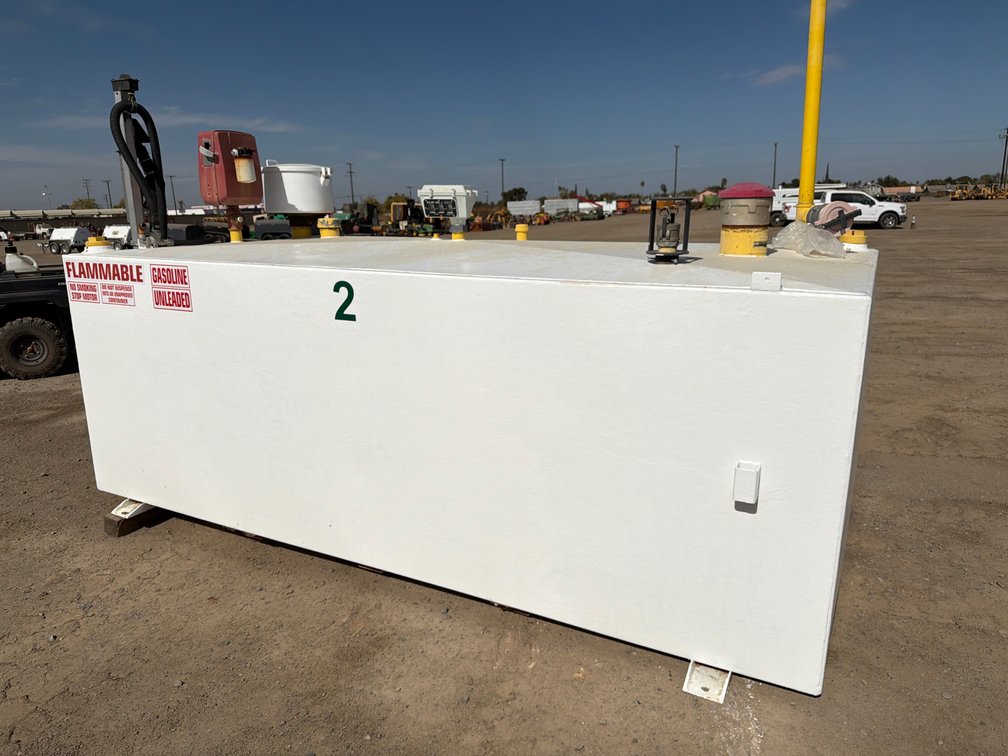 1,000 Gallon Fuel Tank