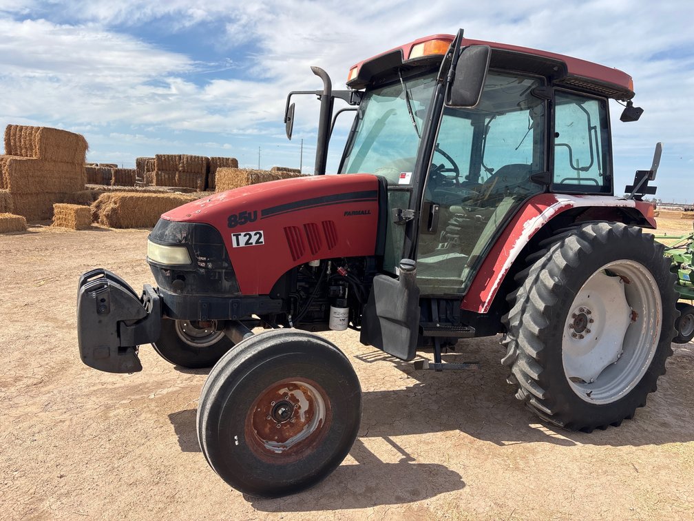Case IH 85U 2WD Wheel Tractor