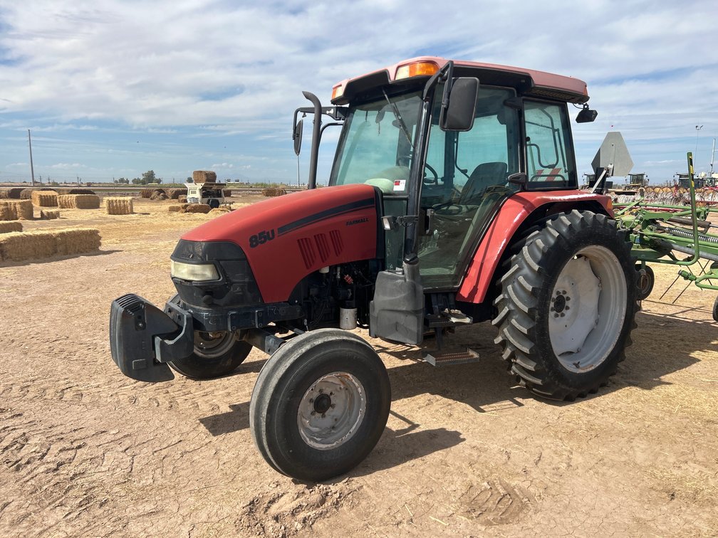 2010 Case IH 85U 2Wd Wheel Tractor