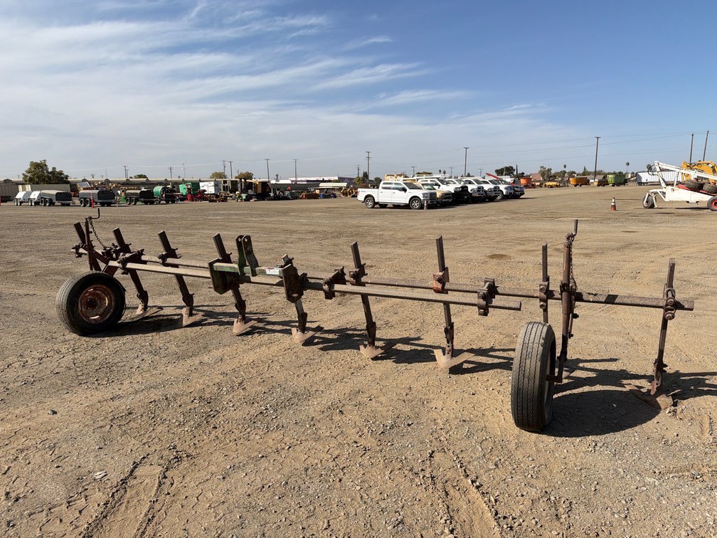 Custom built 8 Row Furrow Bar