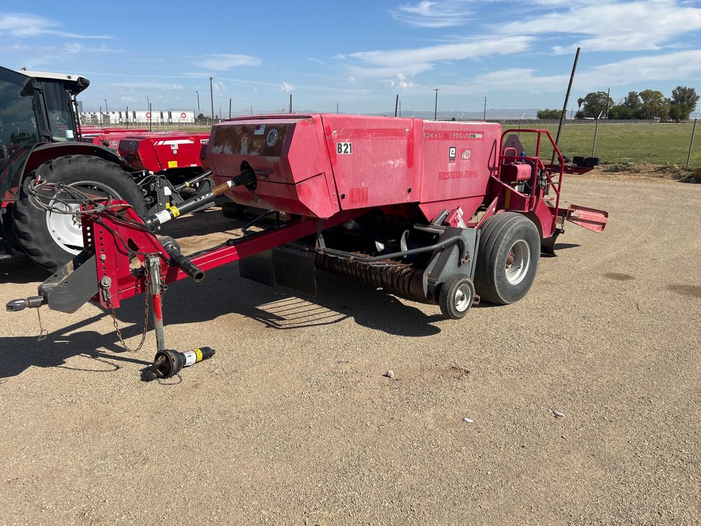 2013 Massey Ferguson MF1844S Center Feed Baler