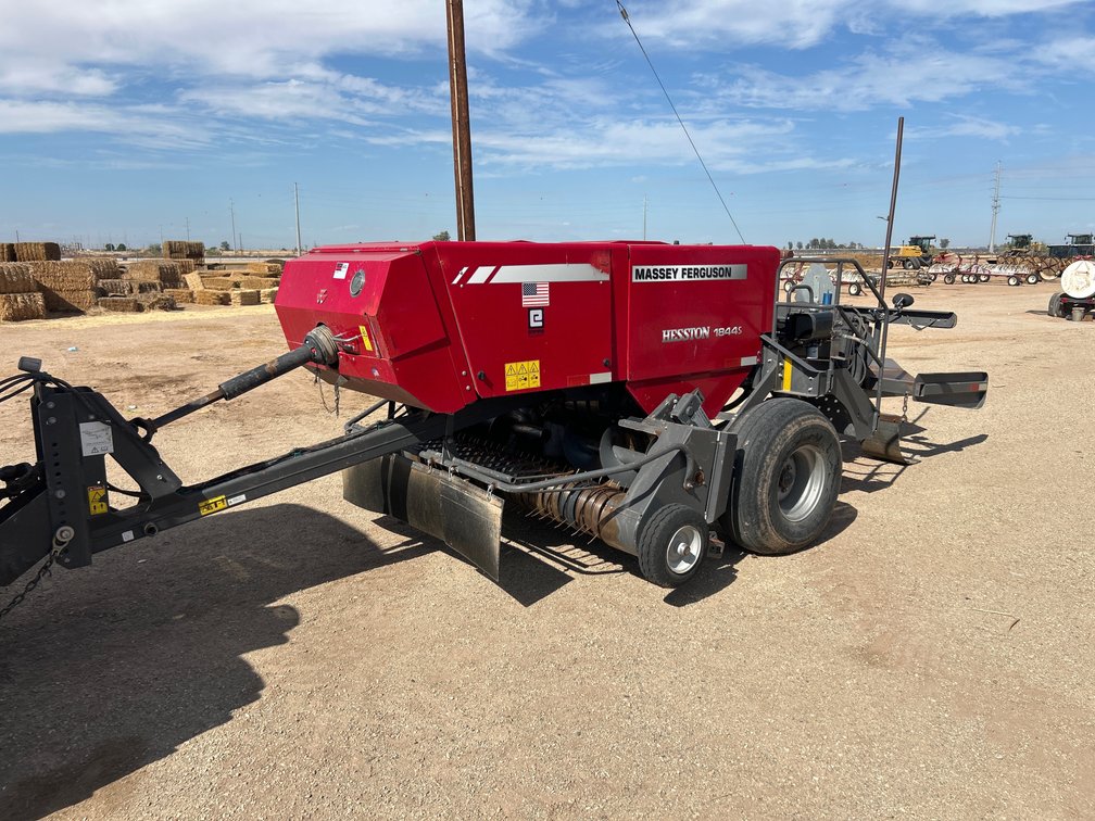 2022 Massey Ferguson MF1844S Center Feed Baler