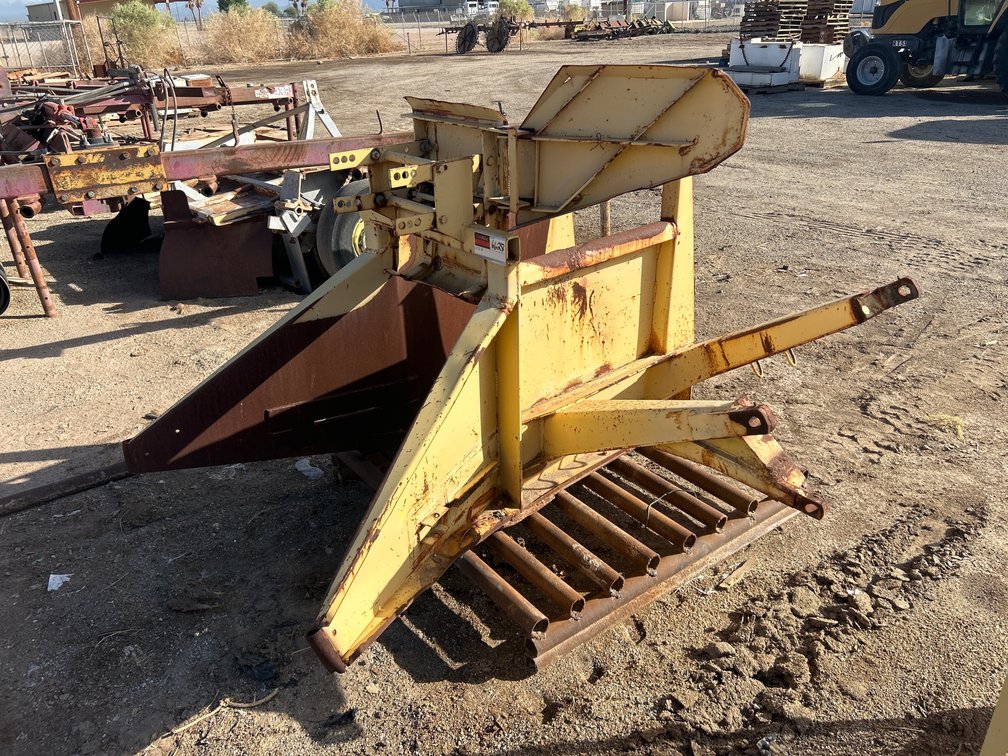 New Holland Bale Wagon Small Bale Chute