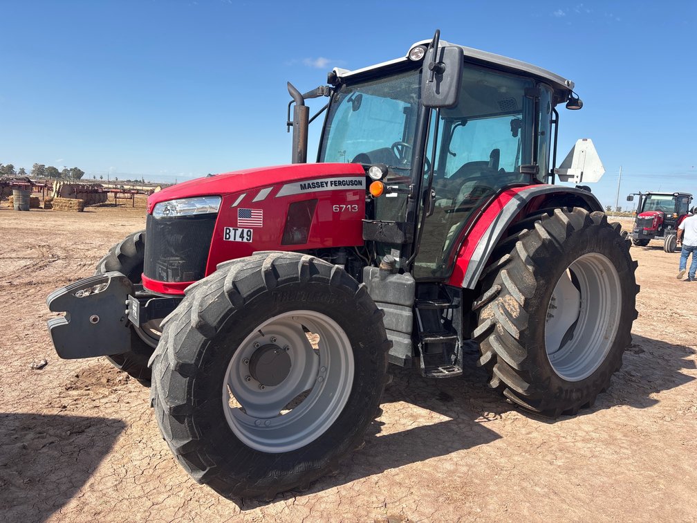 2020 Massey Ferguson 6713 4Wd Wheel Tractor