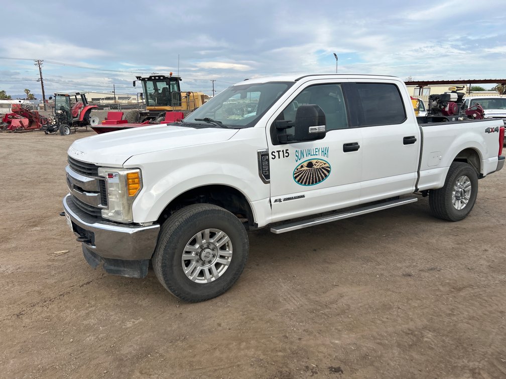 2017 Ford F250 Super Duty Crew Cab Pickup