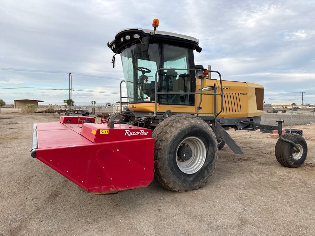 2012 Challenger CHWR9770 Windrower