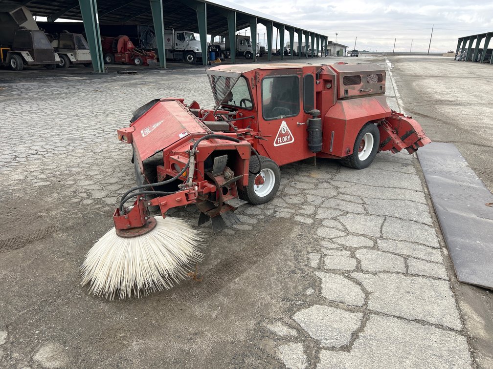 2018 Flory 7679 Nut Sweeper