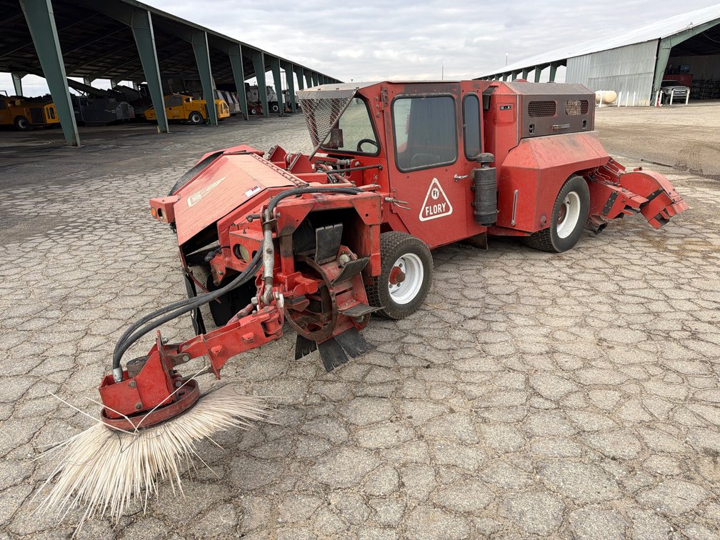 2018 Flory 7679 Nut Sweeper