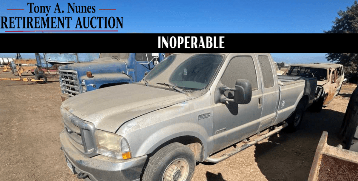 (INOPERABLE) 2002 Ford F250 Extended Cab Pickup
