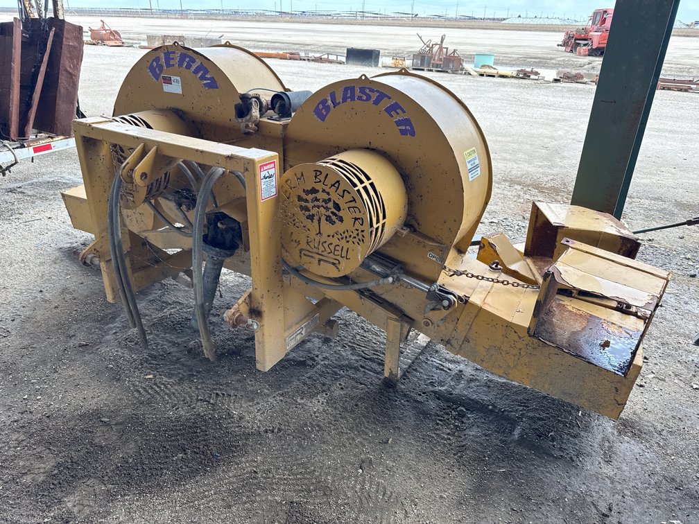 2006 Frank Russell Double Berm Blower