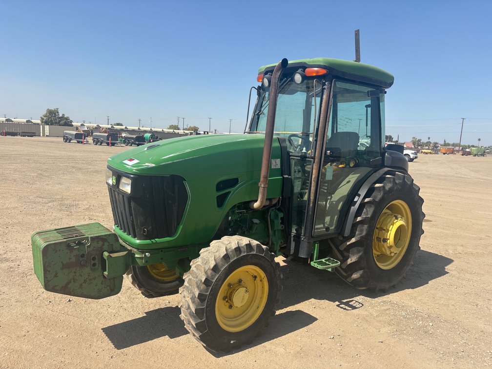 2016 John Deere 5101EN Tractor