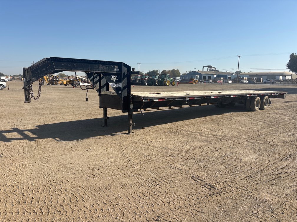 1997 40 Ft. PJ Gooseneck Trailer
