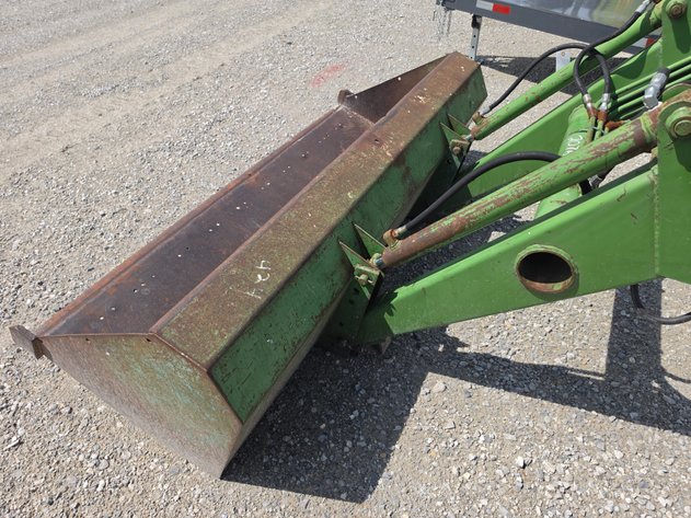 Image for John Deere 146 Loader
