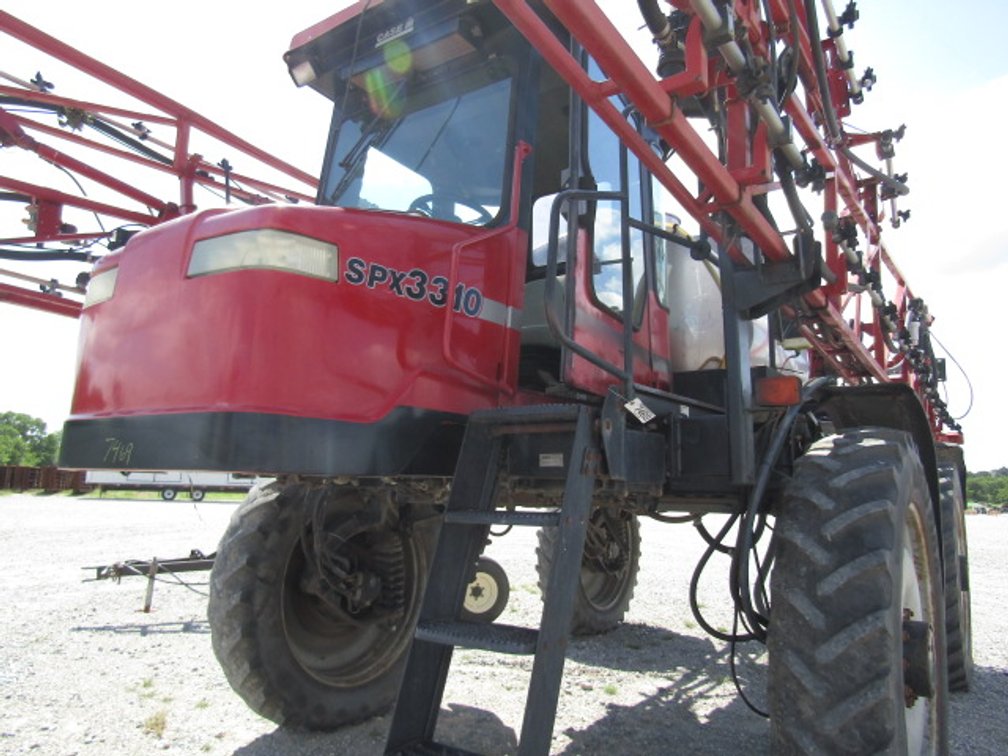 Image for FARM MACHINERY AUCTION-TRUCK 1
