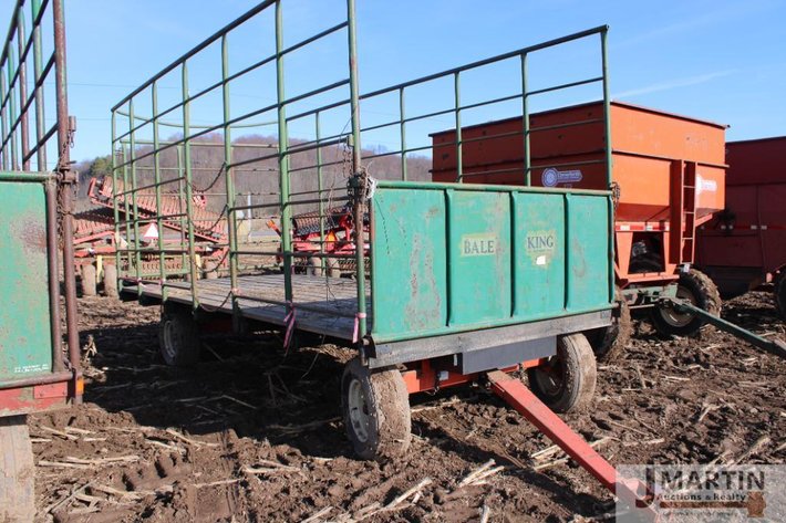 Image for Bale King 8'x 18' bale kicker wagon